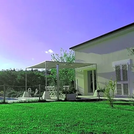 Villa Hillside With Swimming Pool And Jacuzzi - Frasassi Caves Sassoferrato