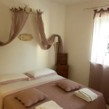 Hillside With Swimming Pool And Jacuzzi - Frasassi Caves Villa *