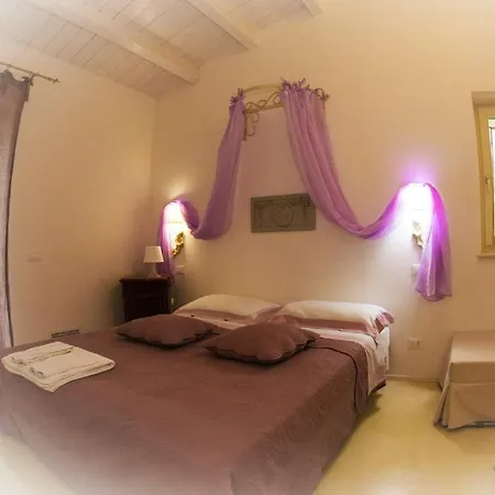 Hillside With Swimming Pool And Jacuzzi - Frasassi Caves Villa