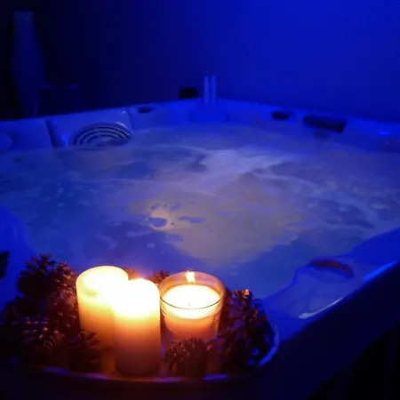 Hillside With Swimming Pool And Jacuzzi - Frasassi Caves 빌라 *