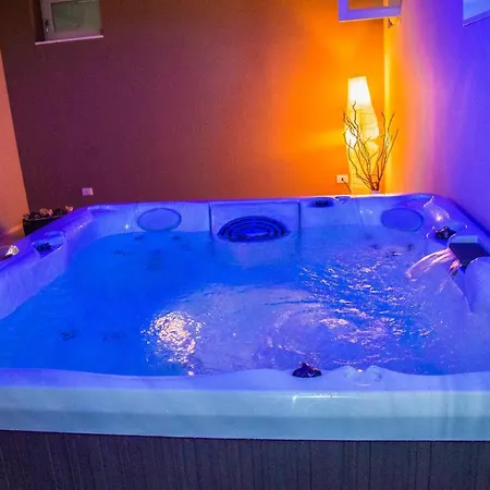 Hillside With Swimming Pool And Jacuzzi - Frasassi Caves Villa