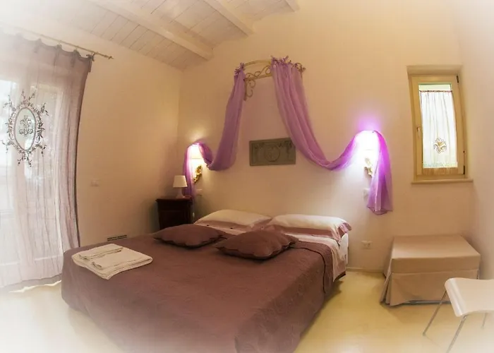 Hillside With Swimming Pool And Jacuzzi - Frasassi Caves Villa